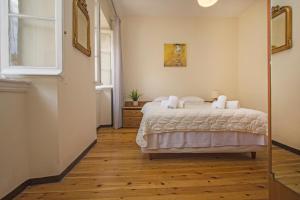 Downtown Apt at Filellinon