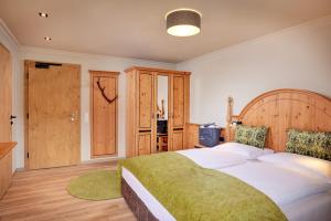 Double Room for Single Use room in Hotel Sonnblick