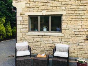 Luxury, private, secure self-contained Coach House, near Wythall and close to the NEC