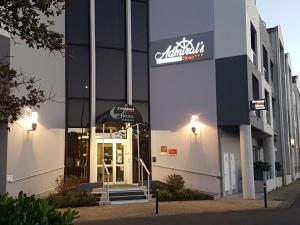 Hotels The Originals Boutique, Hotel Admiral's, Les Sables-d'Olonne : photos des chambres