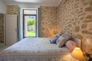 Maisons de vacances Portail Du Ventoux Central Luxe Jardin Linge fourni : photos des chambres