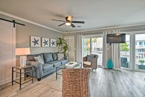 Couples Retreat with Balcony in Surfside Beach!