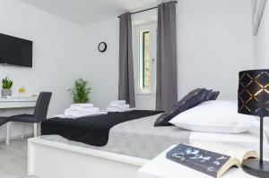 Apartments and Rooms Adriatic Suites