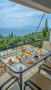 Apartment Zeus with private pool and sea view