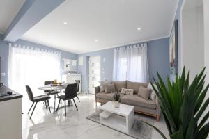 Endless Summer House Barbara Zadar 