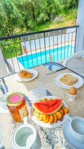 Apartment Zeus with private pool and sea view