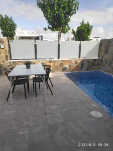 LUXURY 3 BED, 2 BATH DETACHED VILLA, PRIME LOCATION, ONLY 400 MTRS TO THE BEACH