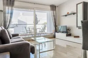 Fantastic 2 bedroom fully furnished modern apartment in walking distance to all amenities - Villacosta