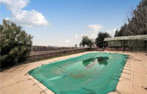 Maisons de vacances Awesome Home In Goult With 5 Bedrooms, Wifi And Private Swimming Pool : photos des chambres