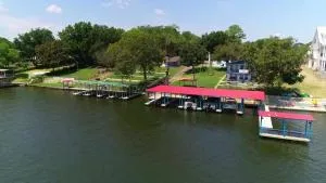 Valentine Lakeside - 马布尔福尔斯