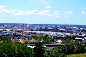 Appartements Studio Belle vue Bordeaux - Parking prive - Netflix - Tram A : Studio avec Balcon 