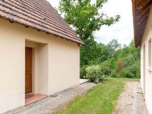 Maisons de vacances Quaint Holiday Home in Lacapelle with Private Terrace : photos des chambres