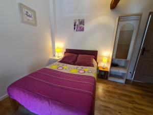 Maisons de vacances Gite Clery-Saint-Andre, 3 pieces, 4 personnes - FR-1-590-36 : photos des chambres