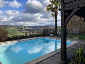 Maisons de vacances BEL-VUE BELVES Perigord, gite avec VUE IMPRENABLE , PISCINE : photos des chambres