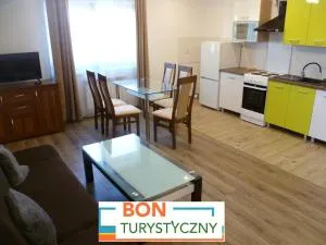 Klimatyczny Domek - Apartamenty & Noclegi - Ołpiny