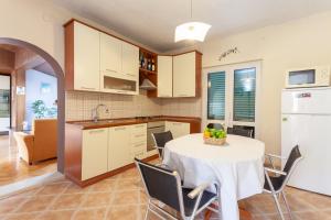 Sea and Lemon Tree apartment