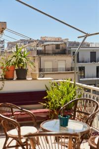 Mosaics Central aprtm with Acropolis View !