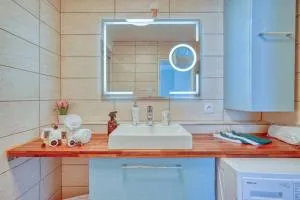 T2 LUXE proche PARIS TERRASSE PARKING PRIVE - 蒂艾