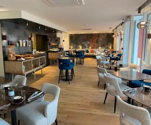 Hotels Hotel de la Plage - Saint Jean de Luz : photos des chambres