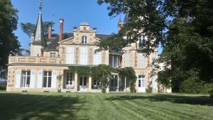 B&B / Chambres d'hotes Chateau de Maucouvent : photos des chambres
