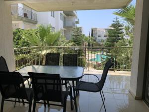Danaos Pool View