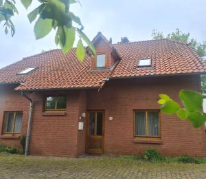 Schickebude-Steinhude-2-400m-zum-naechsten-oeffentlichen-Wasserzugang-5-Minuten-zur-Badeinsel-ruhige-Lage-mit-schoenem-Aussenbereich