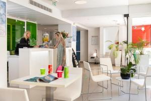 Hotels Ibis Styles Menton Centre : photos des chambres