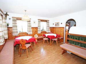 Holiday Home Hauser by Interhome