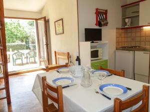 Holiday Home Les Amandines-3 by Interhome