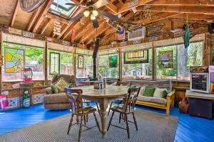 Charming Hampton Bays Home 5 Mi to Coopers Beach - Хемптон-Бейс