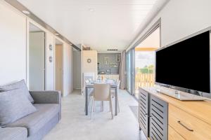 Chalet pour 6, résidence de vacances avec piscine