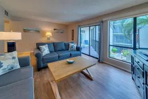 Siesta Key Beach - 2 Bedroom - 3 Beds - 3 Bathroom Duplex with Heated Swimming Pool - Siesta Key