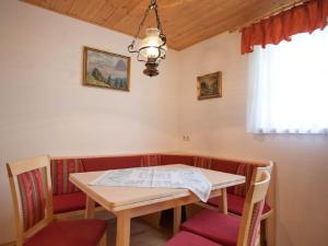 Apartment Salzmannhof by Interhome