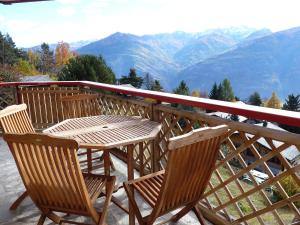 Apartment Ardève No 11 by Interhome