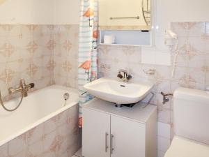 Apartment Résidence Velan-24 by Interhome