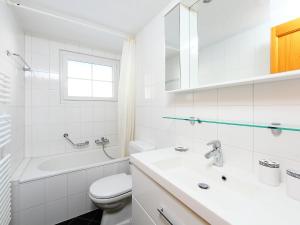 Apartment Le Mont Blanc 2 by Interhome