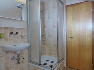 Apartment Chalet Seeberg by Interhome