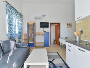 Apartment Jadran-2 by Interhome