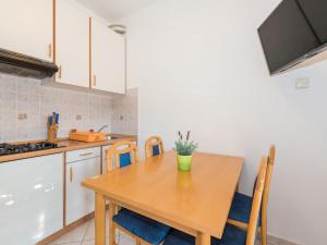 Apartment Adria - RAC170 by Interhome