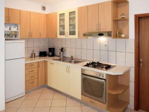 Apartment Toni SIB243