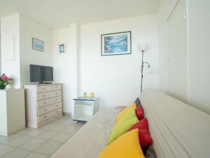 Apartment Le Sunset-Cap Sud-7 by Interhome