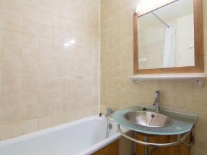 Apartment Le Curling B - Val Claret-27 by Interhome
