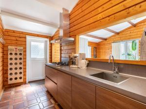 Holiday Home Rusthoeve 28 by Interhome