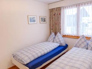 Fantastic view, cosy flat in chalet Bergfink