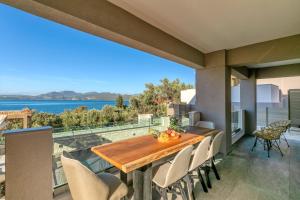 White Rock Villas Nikiana