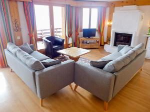 Apartment Le Bristol C54 by Interhome