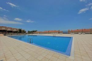 Wonderful Ocean View Townhouse! AC! Parking! PA01