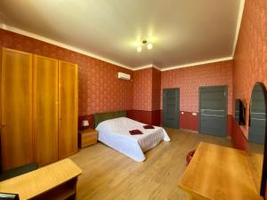 Double Room with Balcony and Sea View room in HouseHold