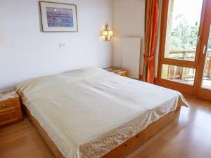 Apartment Le Bristol C36 by Interhome