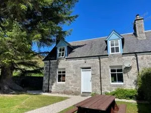 Jock's Cottage on the Blarich Estate - Rogart